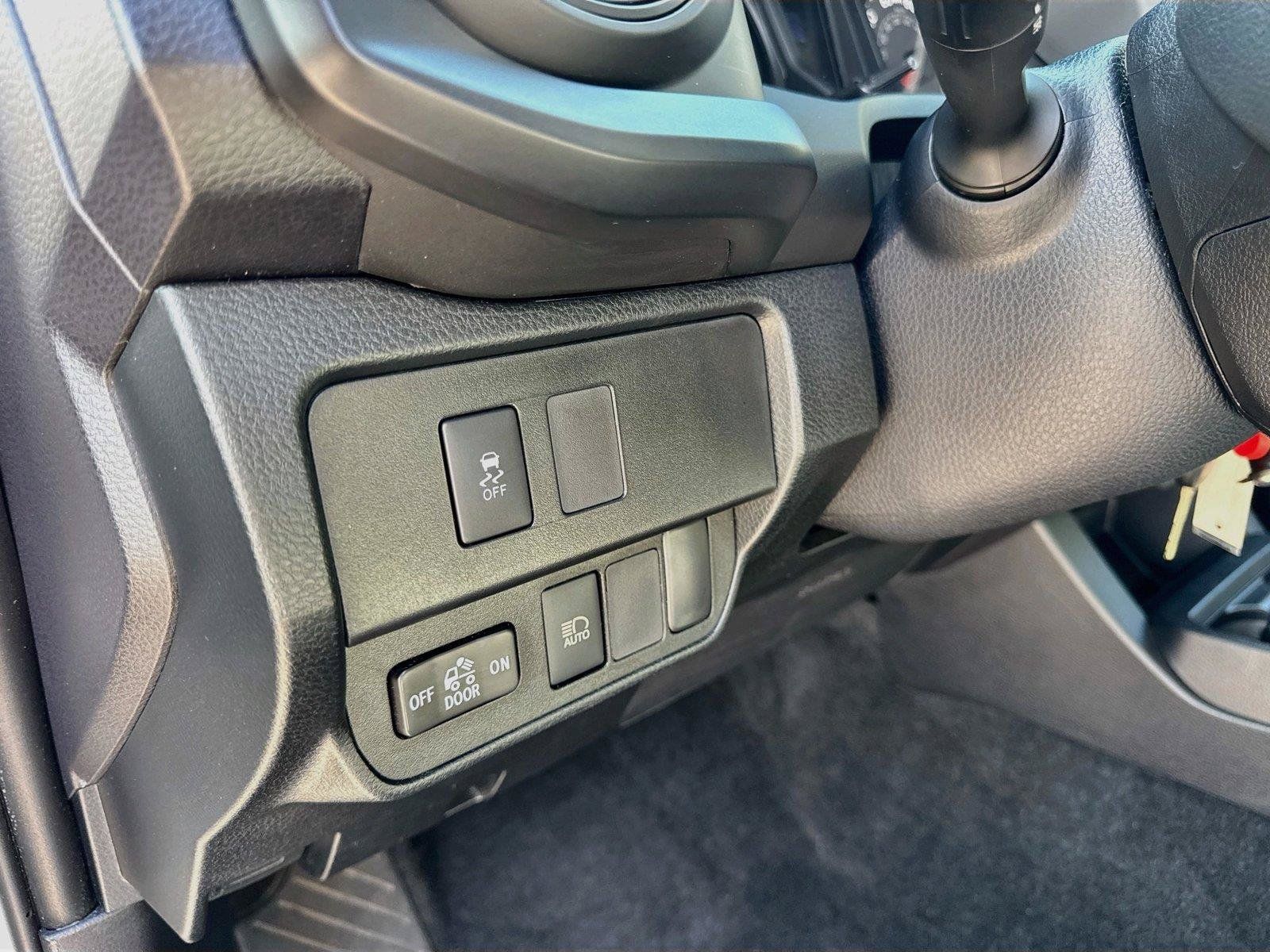Used 2020 Toyota Tacoma SR w/ SR Convenience Package RWD image 14