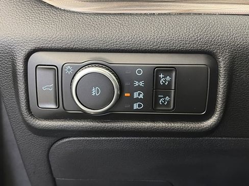 Certified 2023 Ford Explorer Limited image 24