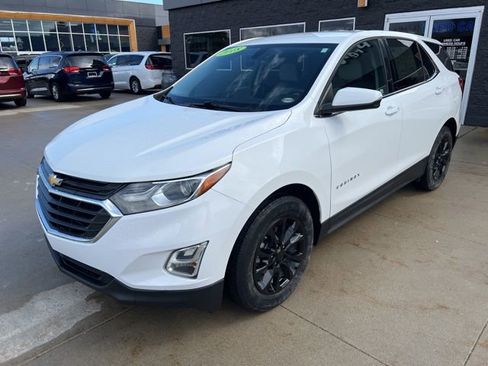Used 2018 Chevrolet Equinox LT image 3