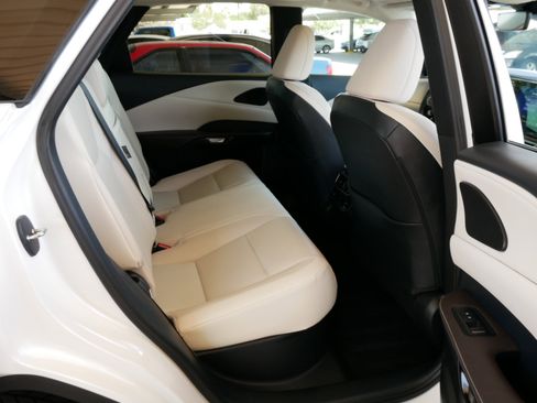 Used 2024 Lexus RX 350 FWD w/ Technology Package image 16
