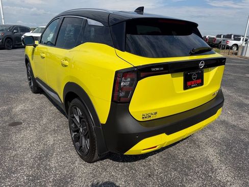 Used 2025 Nissan Kicks SR w/ SR Premium Package AWD/4WD image 35