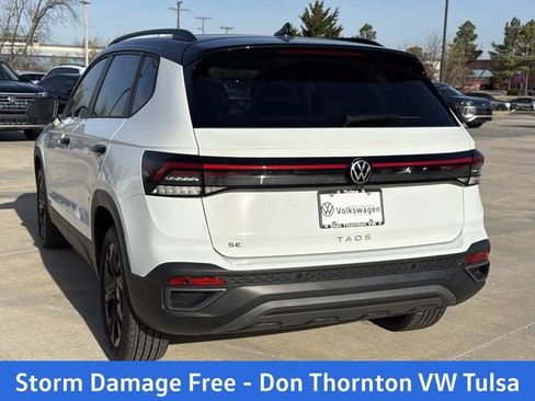 New 2026 Volkswagen Taos SE FWD image 3