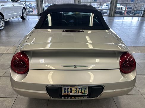 Used 2004 Ford Thunderbird Deluxe image 15