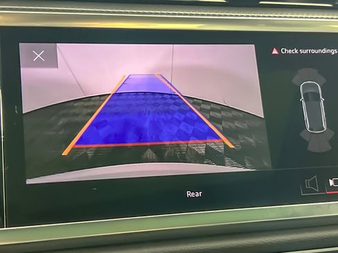 Used 2025 Audi Q3 2.0T Premium w/ Convenience Package image 18