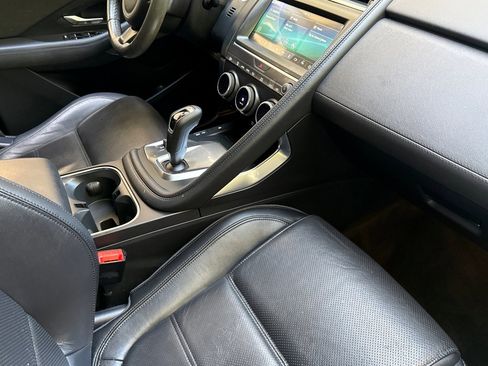 Used 2019 Jaguar E-PACE S AWD/4WD image 32