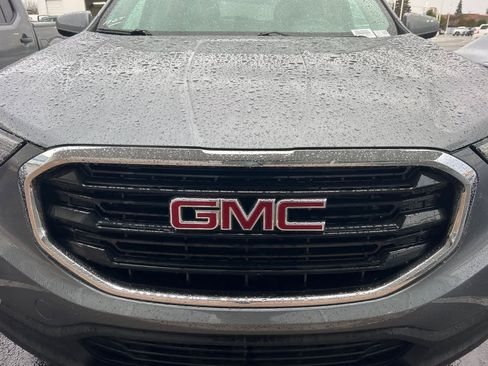 Used 2020 GMC Terrain SLE w/ Driver Convenience Package image 9