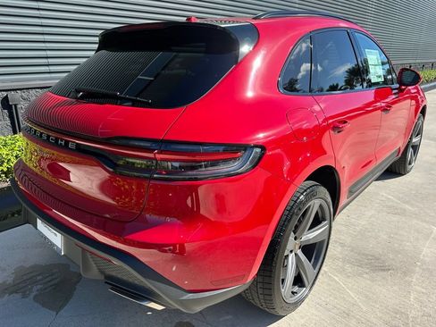 Certified 2026 Porsche Macan AWD/4WD image 11