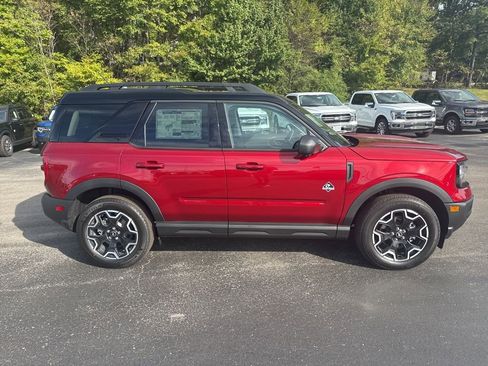 New 2025 Ford Bronco Sport Outer Banks w/ Outer Banks Tech Package+ image 2