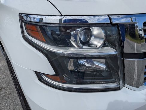 Used 2017 Chevrolet Suburban Premier image 9