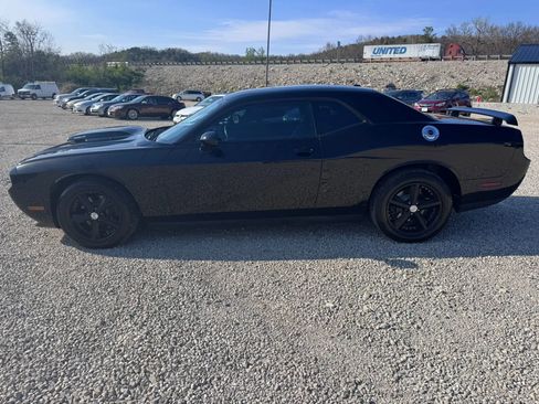 Used 2012 Dodge Challenger R/T RWD image 3