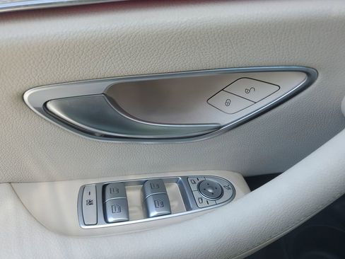 Used 2022 Mercedes-Benz E 350 E 350 w/ AMG Line Exterior image 23