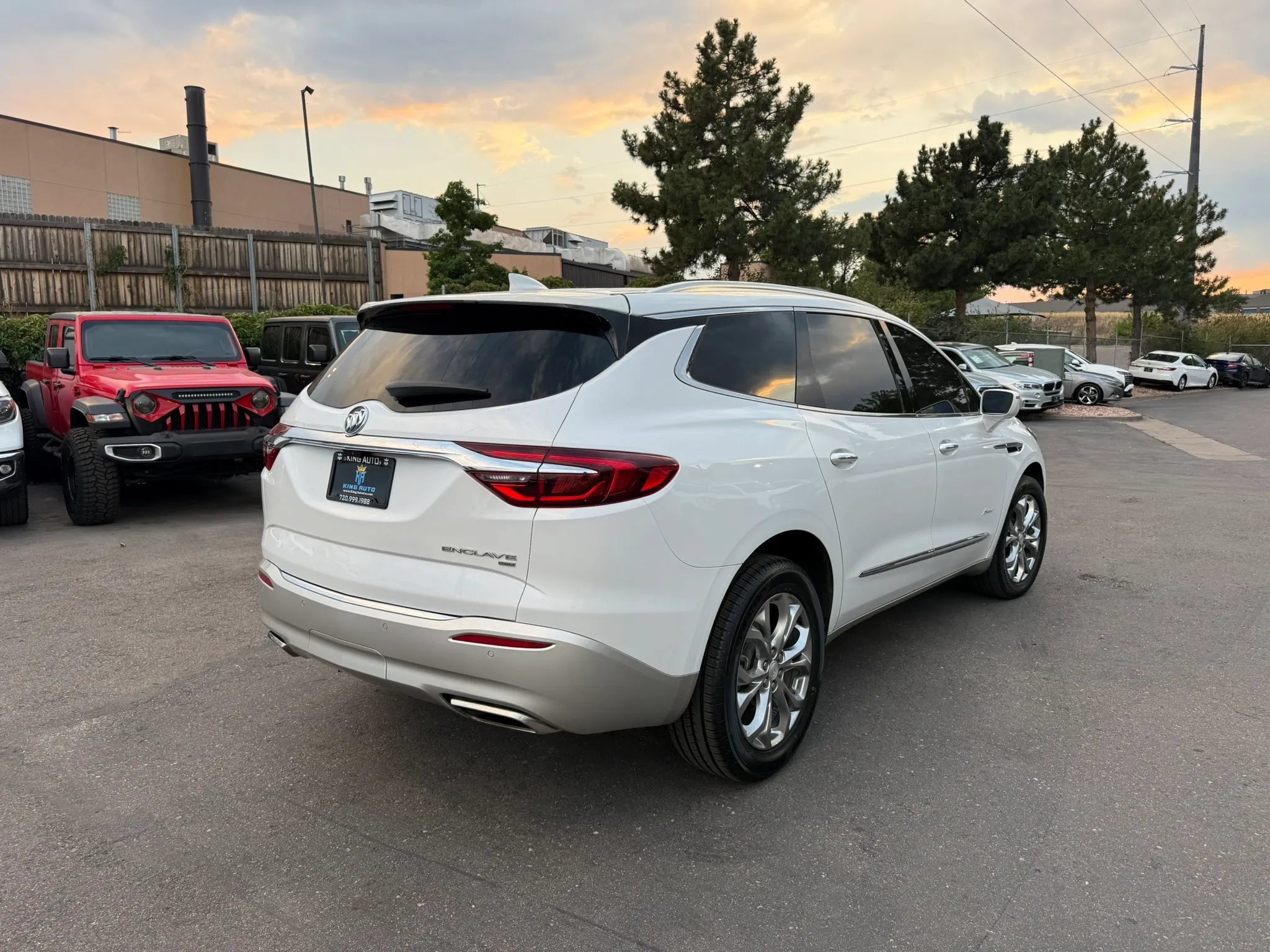 Used 2019 Buick Enclave Avenir w/ Avenir Technology Package AWD/4WD image 7