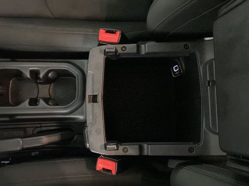 Used 2019 Jeep Wrangler Unlimited Sport S AWD/4WD image 15