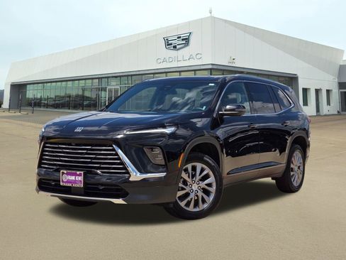 Used 2025 Buick Enclave Preferred FWD image 1