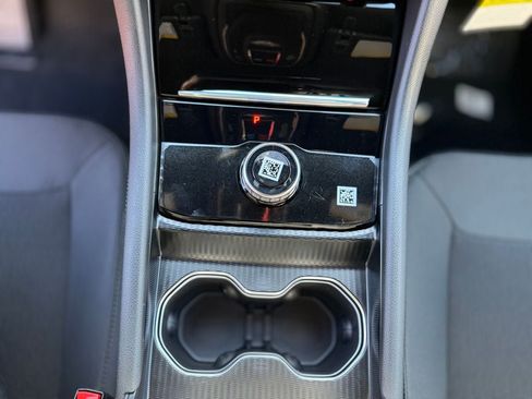 New 2026 Jeep Grand Cherokee Laredo AWD/4WD image 19