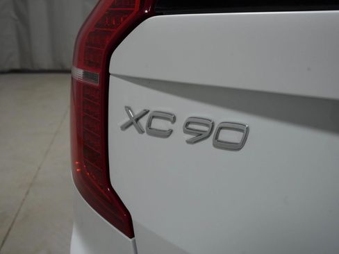 Used 2019 Volvo XC90 T6 Momentum w/ Protection Package Premier AWD/4WD image 24