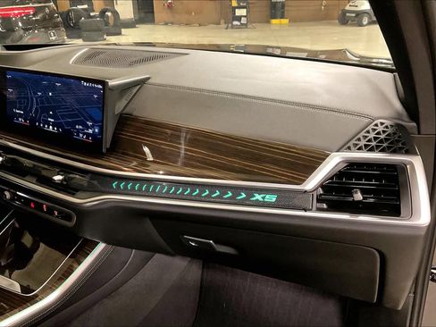 Certified 2024 BMW X5 xDrive40i w/ M Sport Package image 18