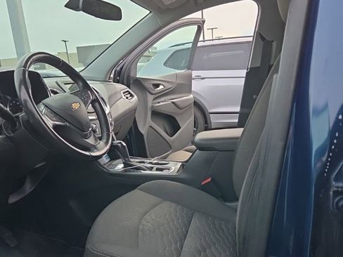 Used 2019 Chevrolet Equinox LT image 2