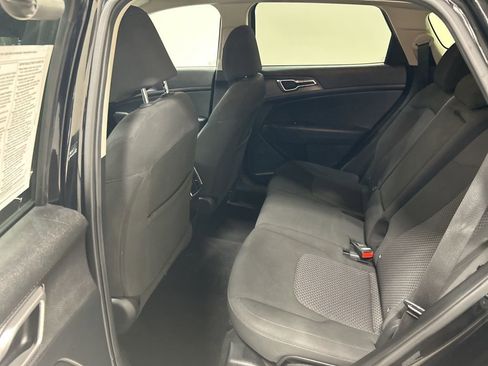 Used 2025 Kia Sportage LX image 27