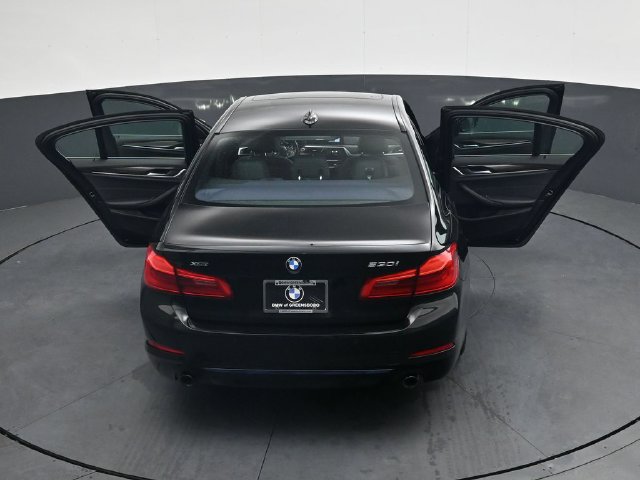 Used 2018 BMW 530i xDrive AWD/4WD image 41