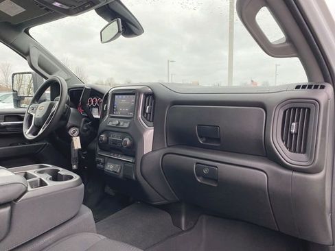 Used 2021 Chevrolet Silverado 2500 Custom w/ Custom Value Package image 26