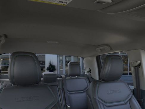 New 2025 Ford Maverick Lobo image 12