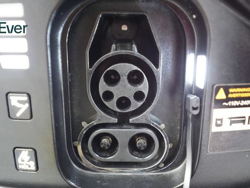Used 2024 Kia EV6 GT AWD/4WD image 10