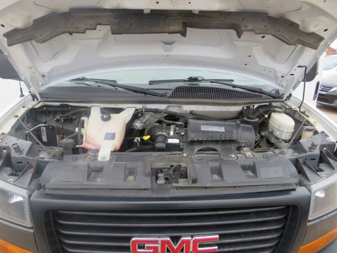 Used 2018 GMC Savana 2500 w/ Driver Convenience Package image 26