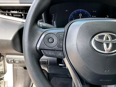 Used 2026 Toyota Corolla LE FWD image 24