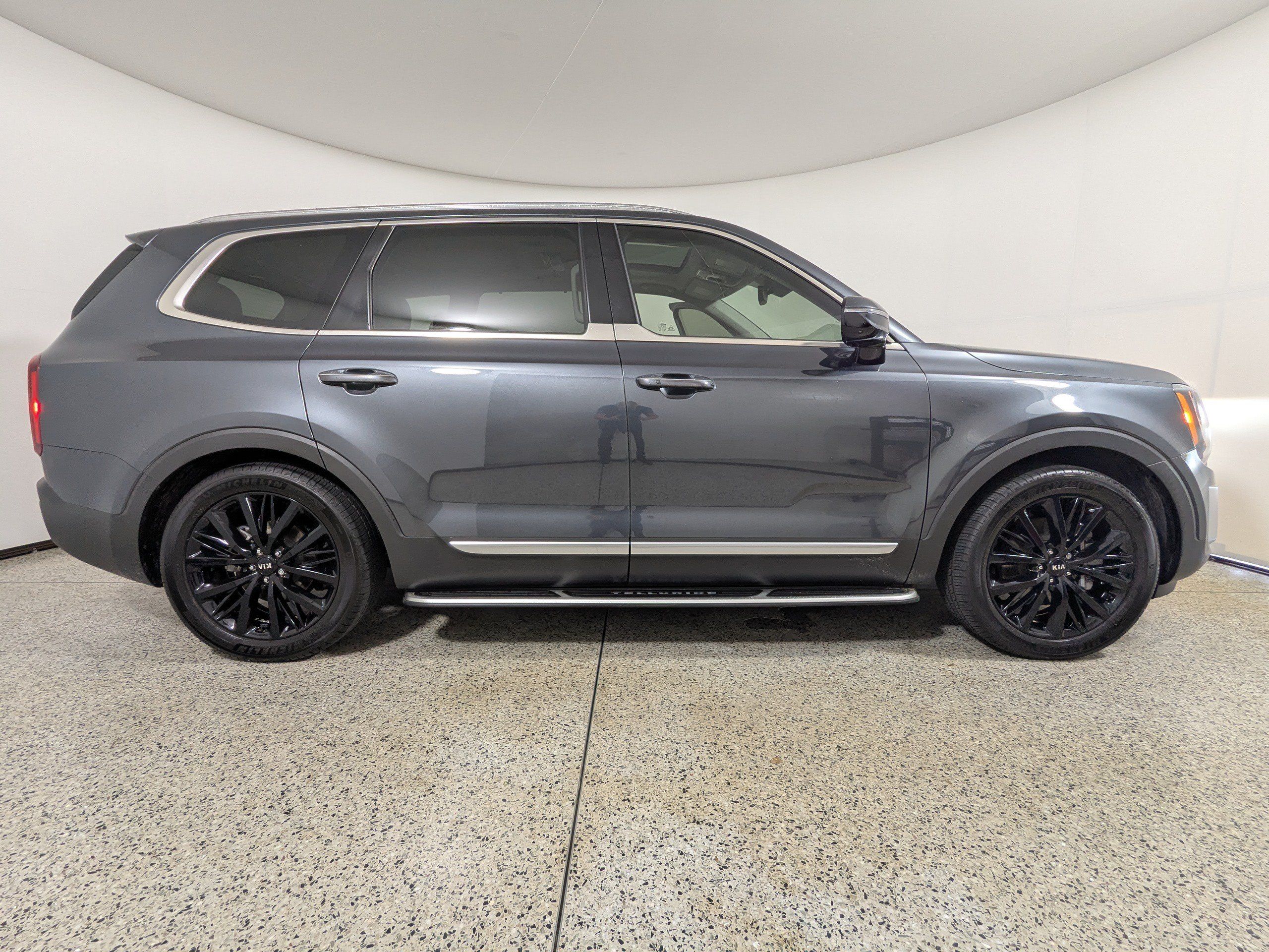 Used 2020 Kia Telluride SX w/ SX Prestige Package AWD/4WD image 30