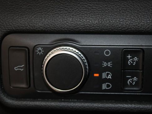 Used 2020 Ford Explorer XLT w/ Comfort Package RWD image 49