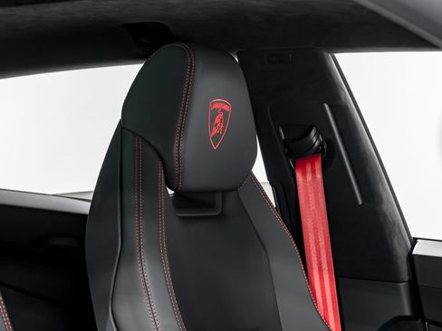 Used 2024 Lamborghini Urus S AWD/4WD image 38