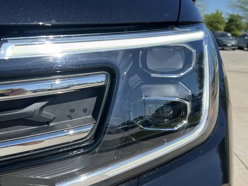 Used 2024 Volkswagen Atlas SE w/ Panoramic Sunroof Package image 6