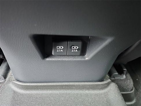 Used 2021 Toyota Venza Limited w/ Advanced Technology Package image 11