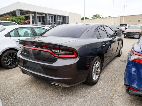 Used 2020 Dodge Charger SXT image 19