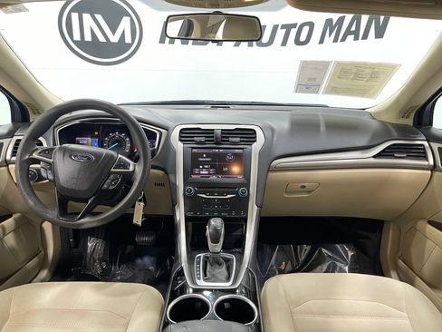 Used 2013 Ford Fusion SE FWD image 17