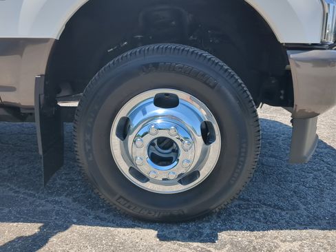Certified 2022 Ford F350 King Ranch w/ King Ranch Ultimate Package AWD/4WD image 9