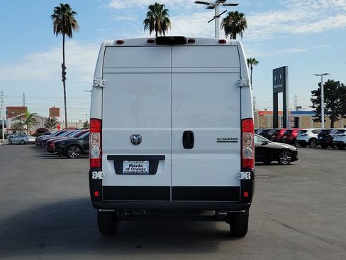 Used 2025 RAM ProMaster 2500 w/ Convenience Group FWD image 22
