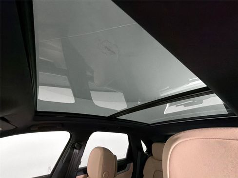 Certified 2026 Porsche Cayenne AWD/4WD image 34