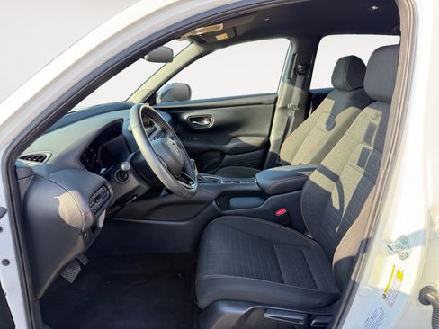 Used 2024 Honda HR-V Sport image 10