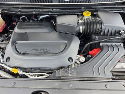 Used 2022 Chrysler Pacifica Touring-L FWD image 25