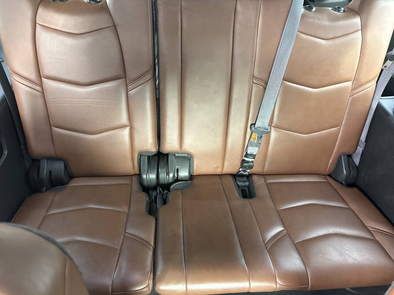 Used 2017 Cadillac Escalade ESV Luxury RWD image 24