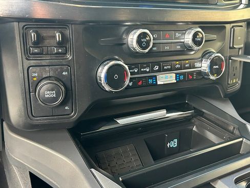 Used 2025 Ford F350 Lariat w/ Lariat Ultimate Package AWD/4WD image 38