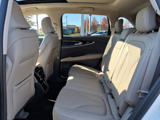 Used 2023 Lincoln Nautilus Reserve w/ Luxury Package AWD/4WD image 11