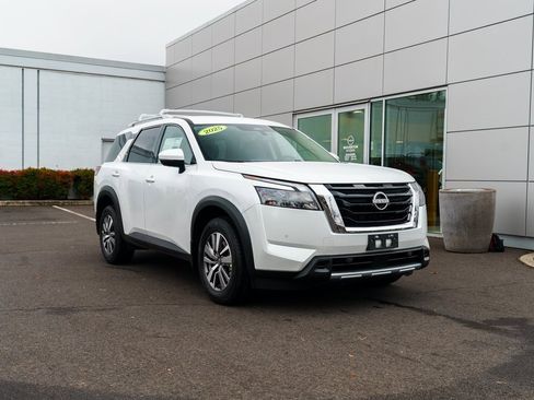 New 2025 Nissan Pathfinder SL image 29