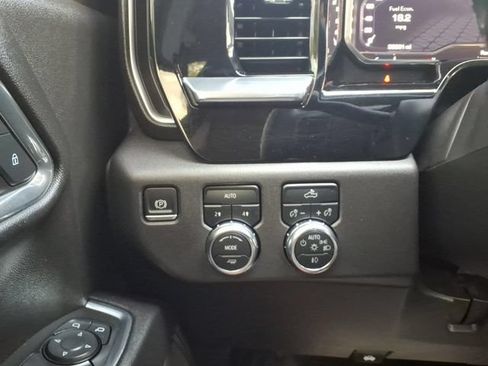 Used 2024 GMC Sierra 1500 Elevation AWD/4WD image 13