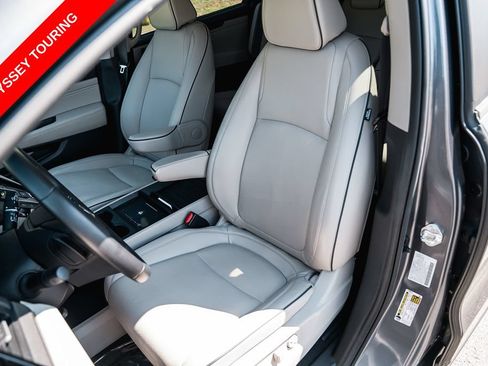 Used 2025 Honda Odyssey Touring image 24