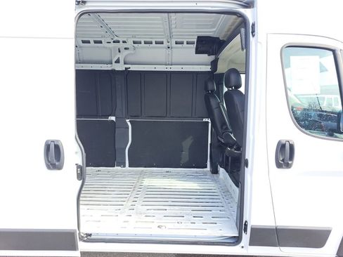 Used 2023 RAM ProMaster 2500 image 13