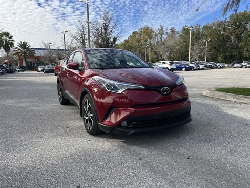 Used 2018 Toyota C-HR XLE image 8