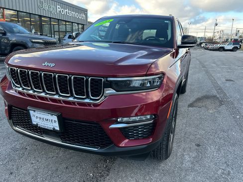 Used 2023 Jeep Grand Cherokee 4WD 4xe w/ MOPAR Finishing Package image 13